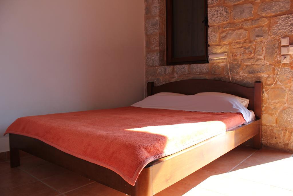 Lalloudes Seaside Accommodation Exo Nimfion Room photo
