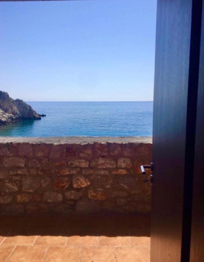 Lalloudes Seaside Accommodation Exo Nimfion Exterior photo