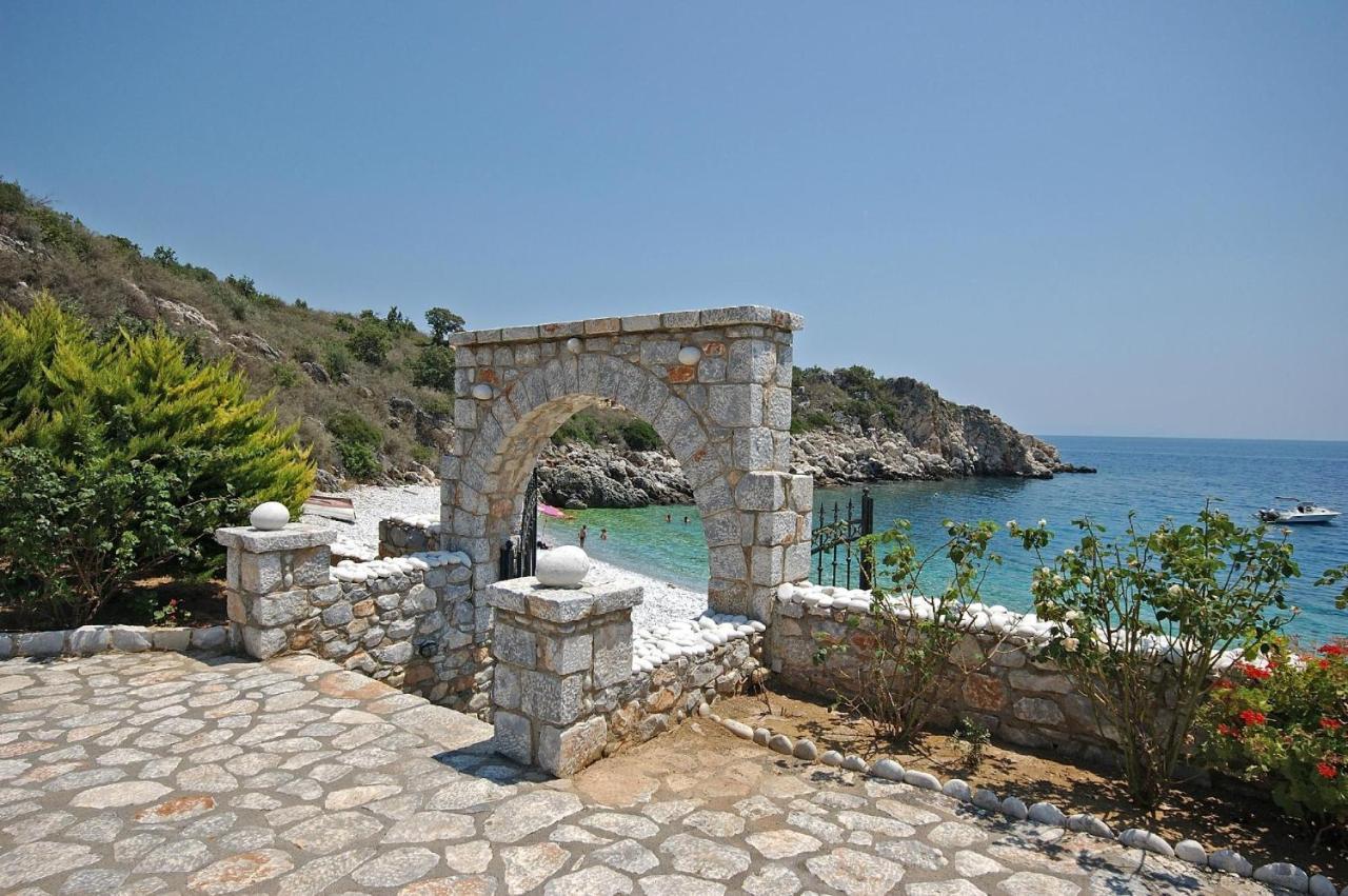 Lalloudes Seaside Accommodation Exo Nimfion Exterior photo